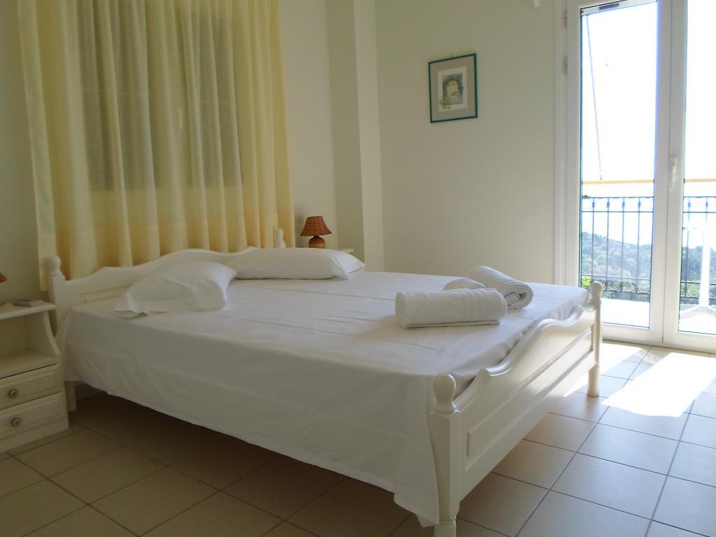 Apartamento Heliovasilema Fiskardo Habitación foto